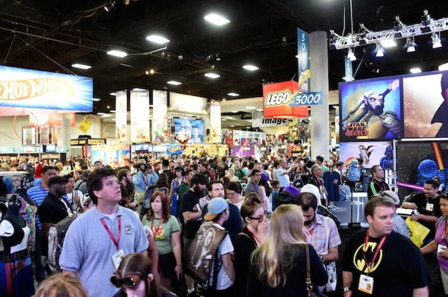 comic-con-crowd.jpg