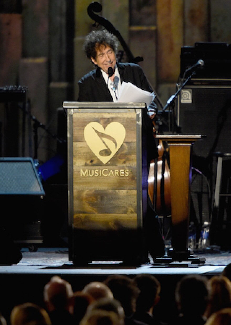 bob_dylan_musicares.jpg