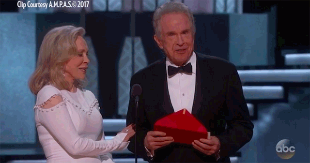 5b2c327b4488b3000926fd66-original.gif