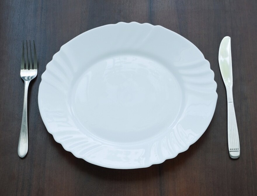 shutterstock_place_setting.jpg