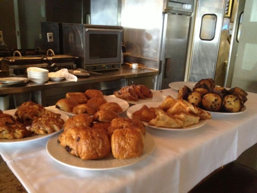 Campanile, a prestige dining spot for locals and notable Angelenos, will close after 23 years in Hancock Park. Republique, a new bistro and bakery under chef Walter Manzke, will reopen in its place. 