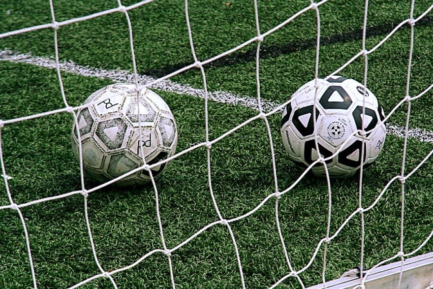 soccer_balls.jpg