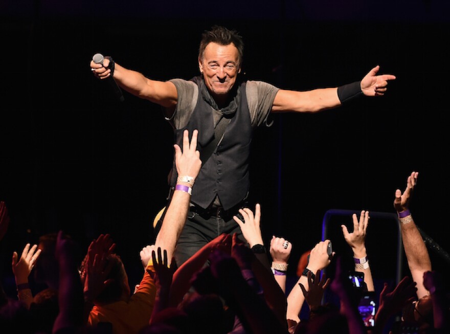 springsteen_la_sports_winter.jpg
