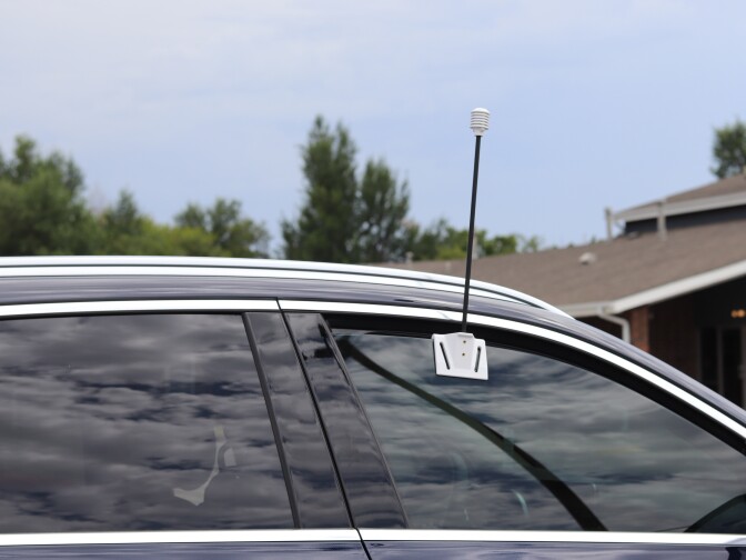 Air quality and heat mapping devices are attached to cars. Volunteers then drive a route to collect temperature and air quality data.