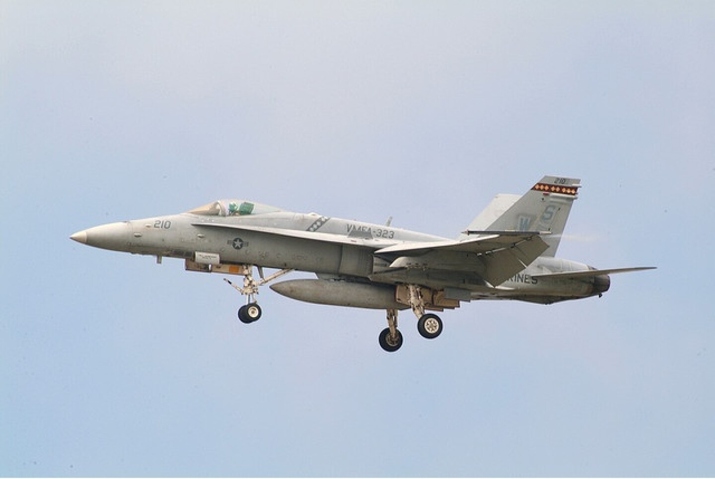 f18hornet-cc.jpg