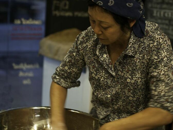 Food writer Sonoko Sakai teaches classes how to make the traditional soba noodles.
