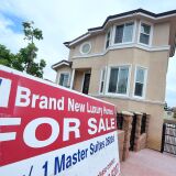 A for sale sign stands before property for sale in Monterey Park, California on April 25, 2017.
US home prices are rising across the country, at its fastest pace in almost three years, fuelling concerns of an unsustainable market that may overheat. / AFP PHOTO / Frederic J. Brown        (Photo credit should read FREDERIC J. BROWN/AFP/Getty Images)