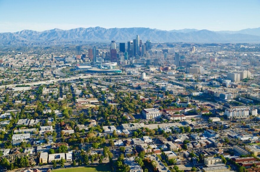 los_angeles_skyline_1030.jpg
