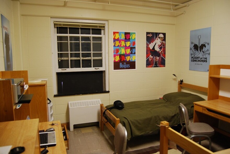 dorm_room.jpg