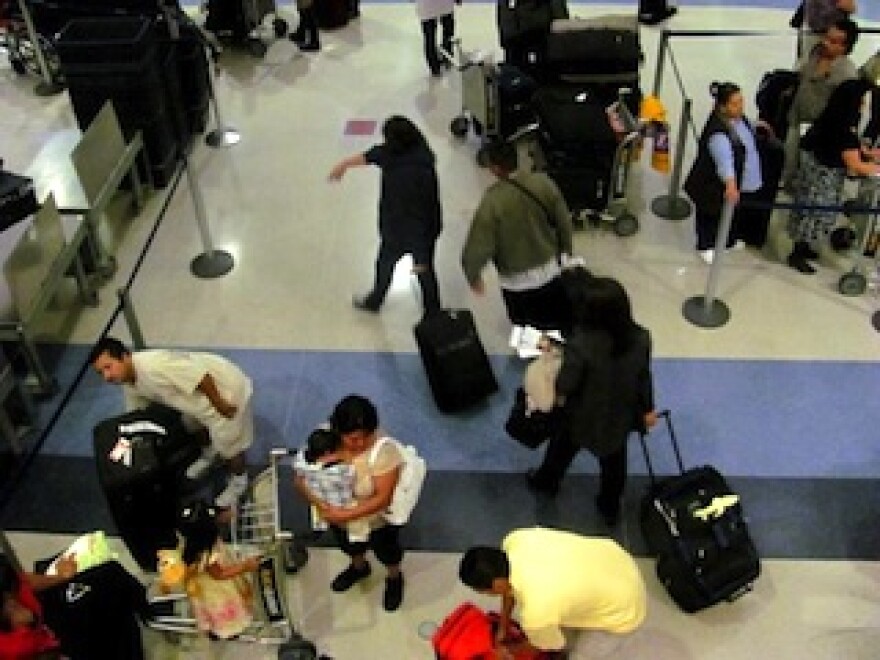 lax-passengers.jpg