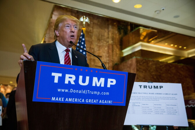 NEW YORK, NY - SEPTEMBER 28:  Republican presidential hopeful Donald Trump gives a speech outlining his vision for tax reform at his skyscraper on Fifth Avenue on September 28, 2015 in New York City. Under the plan there would be four tax categories, with people earning less than $25,000 per year paying 0% tax.  (Photo by Andrew Burton/Getty Images)