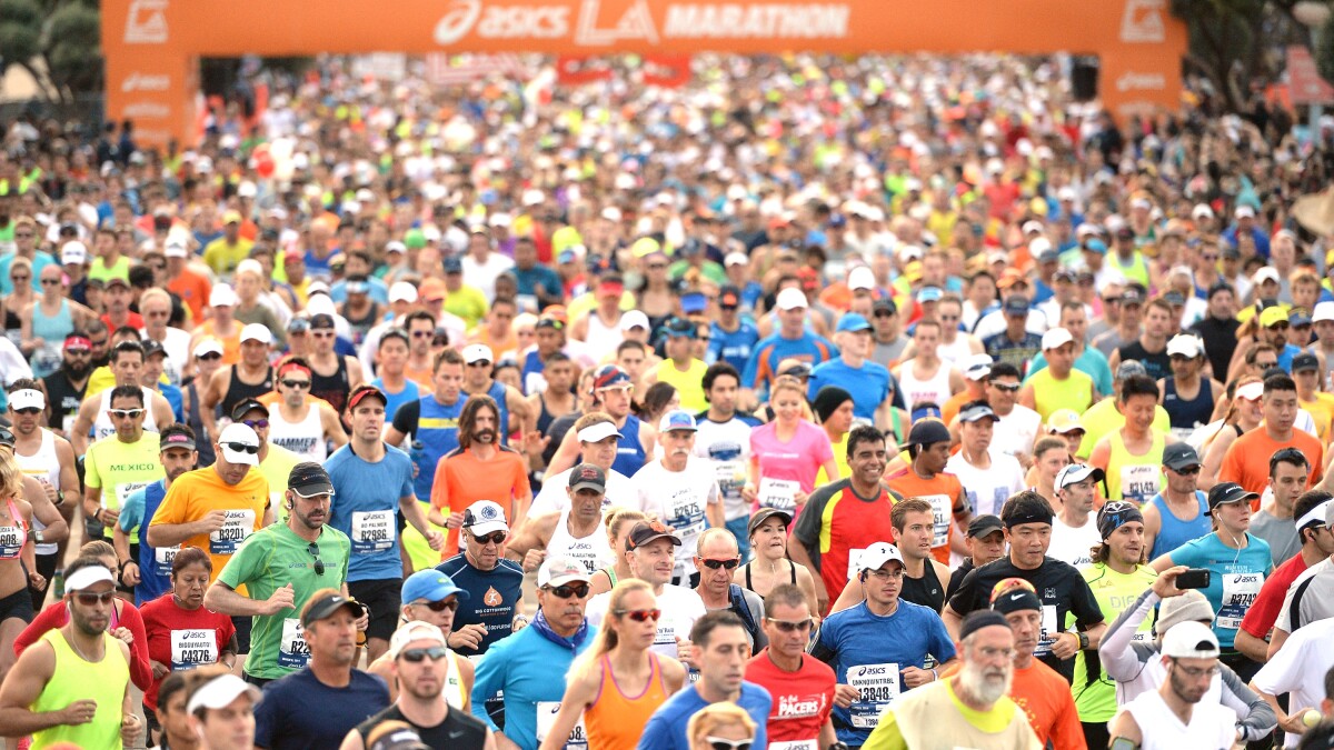 LOS ANGELES, CA - MARCH 09:  Start of the Los Angeles Marathon at Dodger Stadium on March 9, 2014 in Los Angeles, California.  (Photo by Harry How/Getty Images)