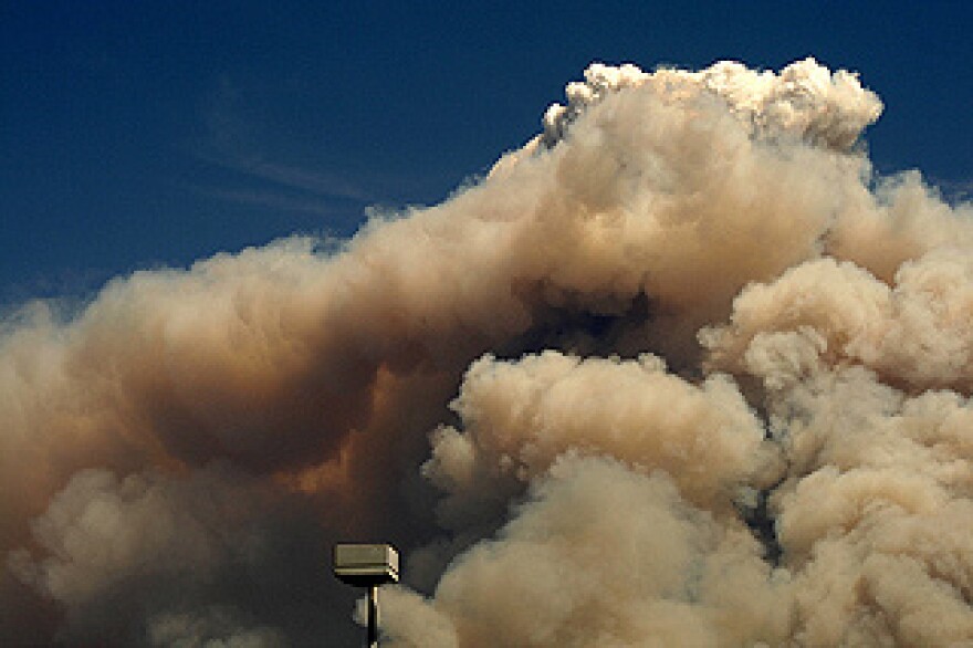smoke_stationfire.jpg