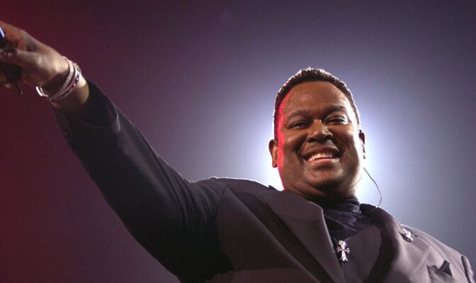 Singer Luther Vandross performs at the Mandalay Bay Resort in Las Vegas, NV.