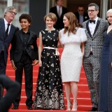 CANNES, FRANCE - MAY 18:  Director Todd Haynes, actor Jaden Michael, actresses Millicent Simmonds, actress Julianne Moore, screenwriter Brian Selznic and actress Michelle Williams leave the "Wonderstruck" screening during the 70th annual Cannes Film Festival at Palais des Festivals on May 18, 2017 in Cannes, France.  (Photo by Pascal Le Segretain/Getty Images)