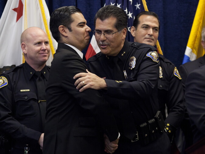 Deputy Chief Robert Luna named new Long Beach police chief | LAist