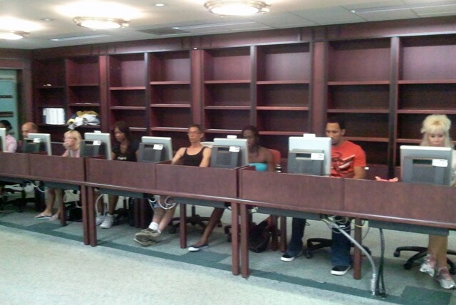 la public libraries are closed on sundays andn mondays. this is beverly hills public library on a monday