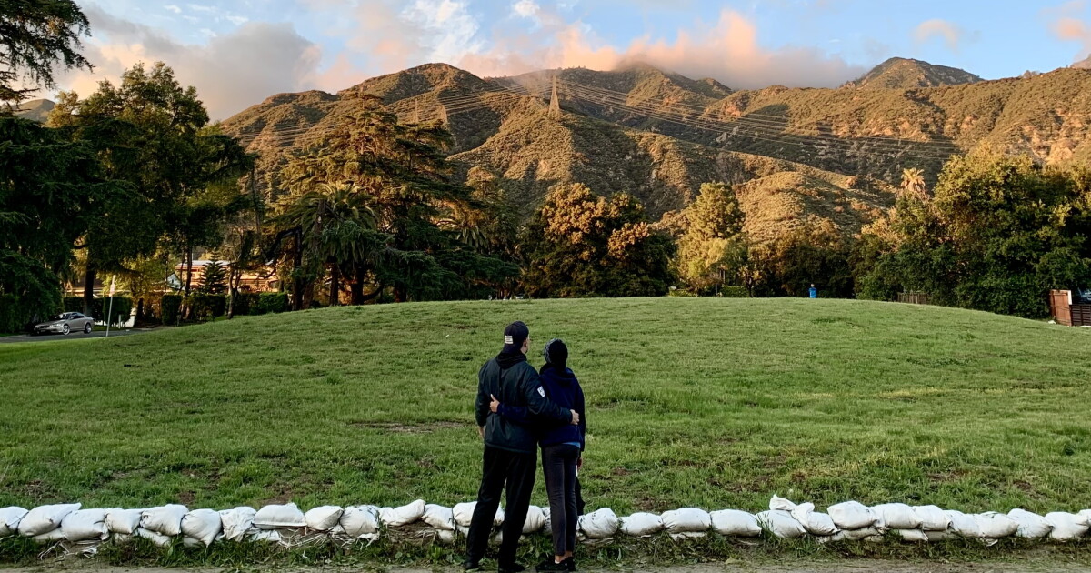 Altadena Fire: 17 Dead, Community Rallies for Recovery