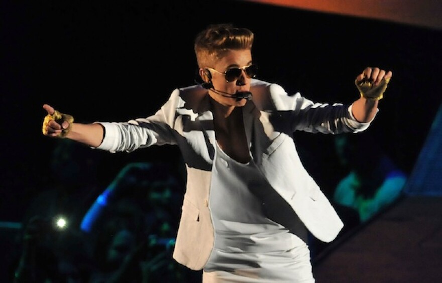 Justin-Bieber-March2013.jpg