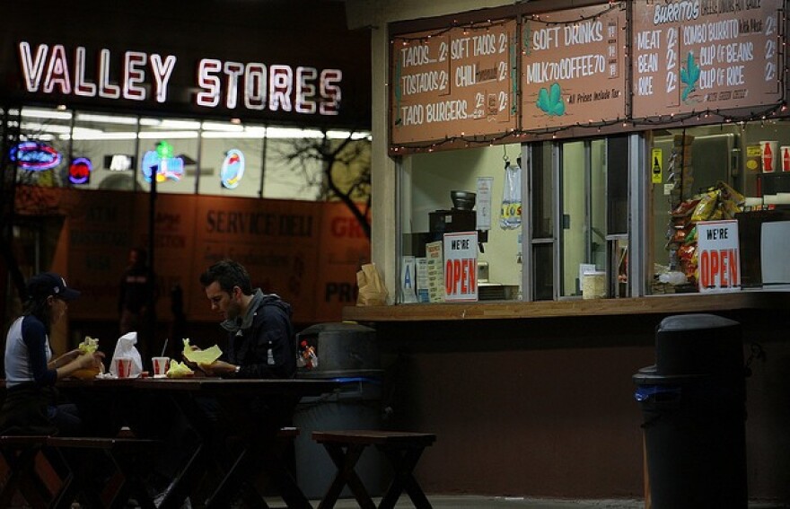 henrys_tacos.jpg