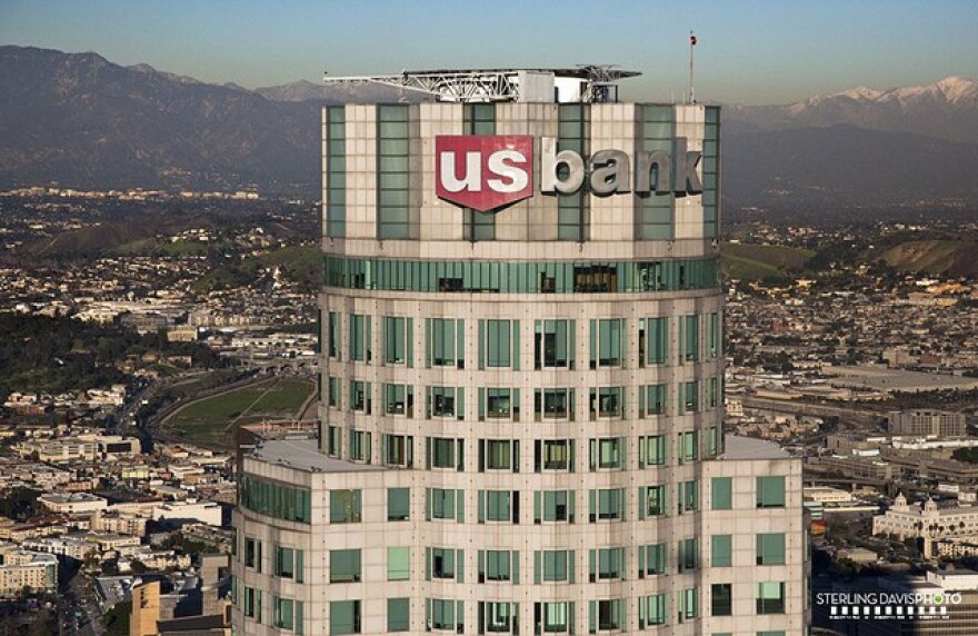 us-bank-tower.jpg