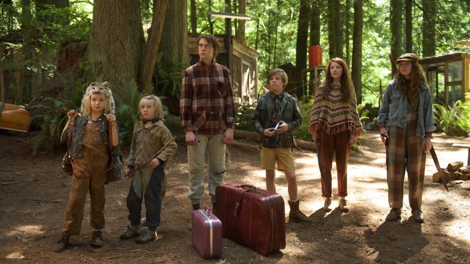 CF_00456
(l to r) Shree Crooks stars as Zaja, Charlie Shotwell as Nai, George MacKay as Bo, Nicholas Hamilton as Rellian, Samantha Isler as Kielyr and Annalise Basso as Vespyr in CAPTAIN FANTASTIC, a Bleecker Street release.
Credit: Wilson Webb / Bleecker Street
