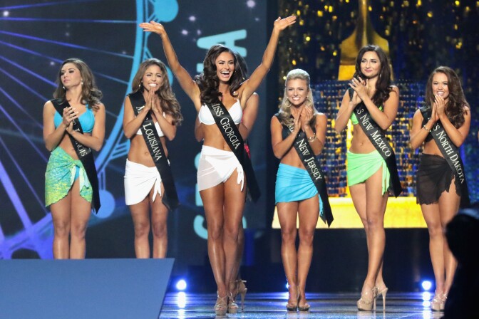 ATLANTIC CITY, NJ - SEPTEMBER 10:  Miss Georgia 2017 Alyssa Beasley participates in Swimsuit challenge during Miss America 2018 - Second Night of Preliminary Competition at Boardwalk Hall Arena September 7, 2017 in Atlantic City, New Jersey.  (Photo by Donald Kravitz/Getty Images for Dick Clark Productions)