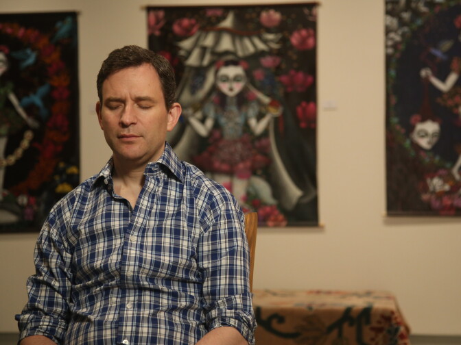 Dan Harris meditating.