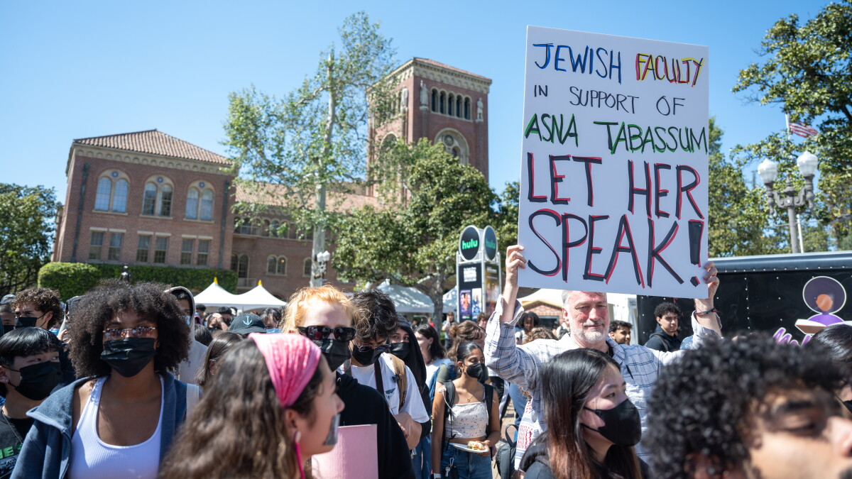 USC Valedictorian Asna Tabassum Plans To Attend Commencement As Pressure Grows - Vimarsana News