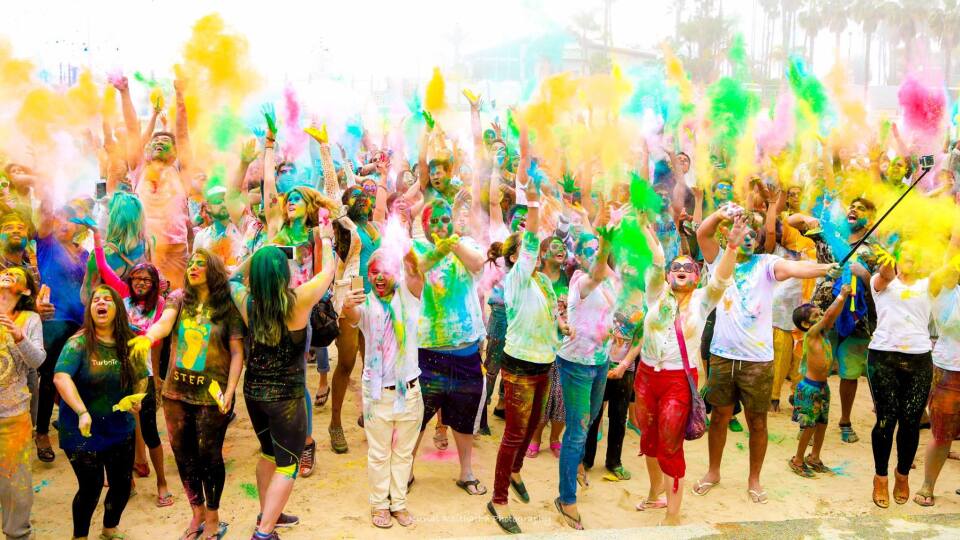 Revelers at Holi on the Beach at Redondo Beach in 2017
