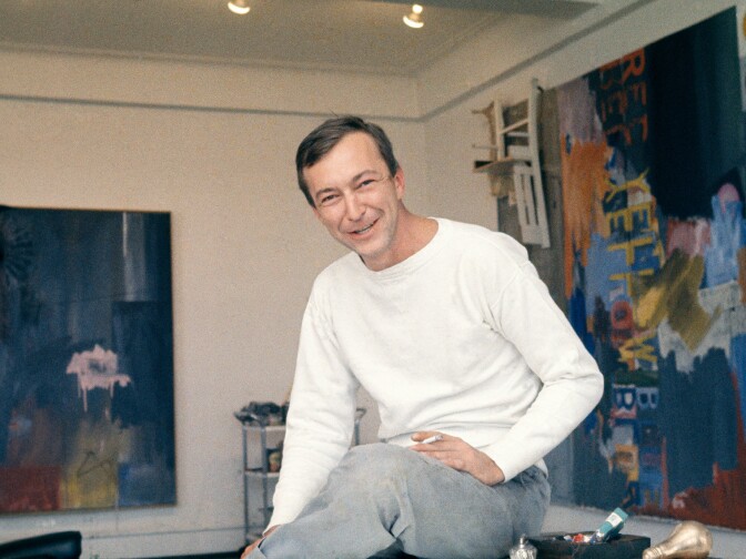 Jasper Johns in his studio