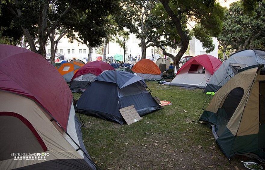 Occupy_LA_tents.jpg