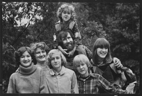 Henson Family, 1977. Taken for People Magazine. L to R: Cheryl, Jane, Brian, Jim with Heather on his shoulders, John, Lisa. JHC owns the rights to this image (bought in the 1990's). Originals reside with Jim Henson Legacy.