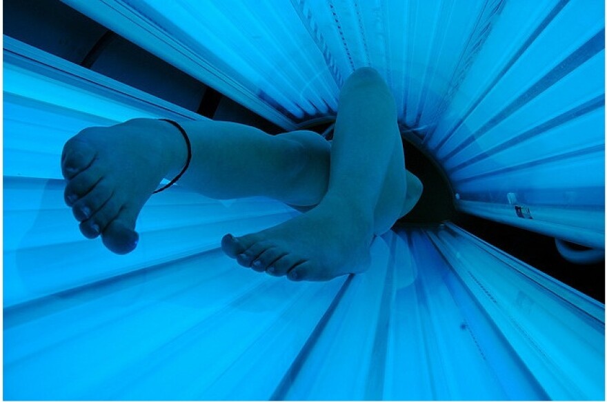tanning_booth.jpg