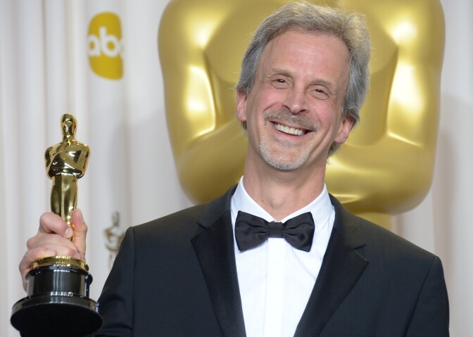 William Goldenberg celebrates winning the Best Film Editing Award for "Argo"  in the press room  during the 85 Academy Awards on February 24, 2013 in Hollywood, California. AFP PHOTO / Joe KLAMAR        (Photo credit should read JOE KLAMAR/AFP/Getty Images)