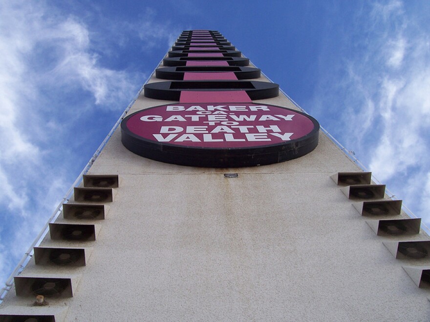 worlds-tallest-thermometer.jpg