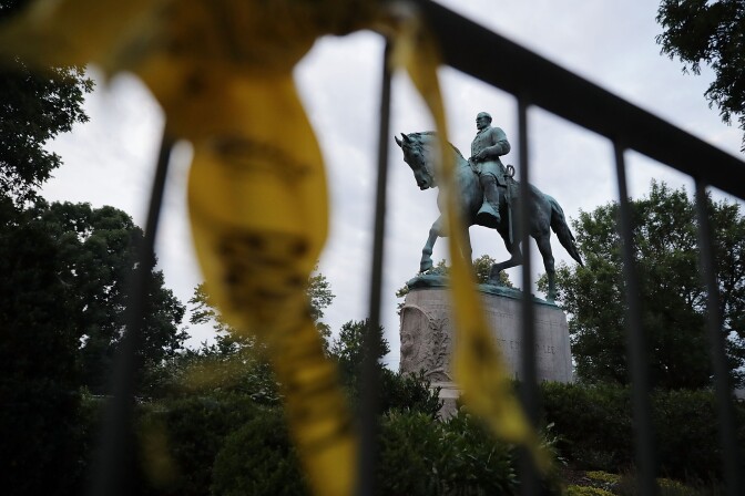CHARLOTTESVILLE, VA - AUGUST 13:  The statue of Confederat Gen. Robert E. Lee stands in the center of Emancipation Park the day after the Unite the Right rally devolved into violence August 13, 2017 in Charlottesville, Virginia. The Charlottesville City Council voted to remove the statue and change the name of the space from Lee Park to Emancipation Park, sparking protests from white nationalists, neo-Nazis, the Ku Klux Klan and members of the 'alt-right.'  (Photo by Chip Somodevilla/Getty Images)