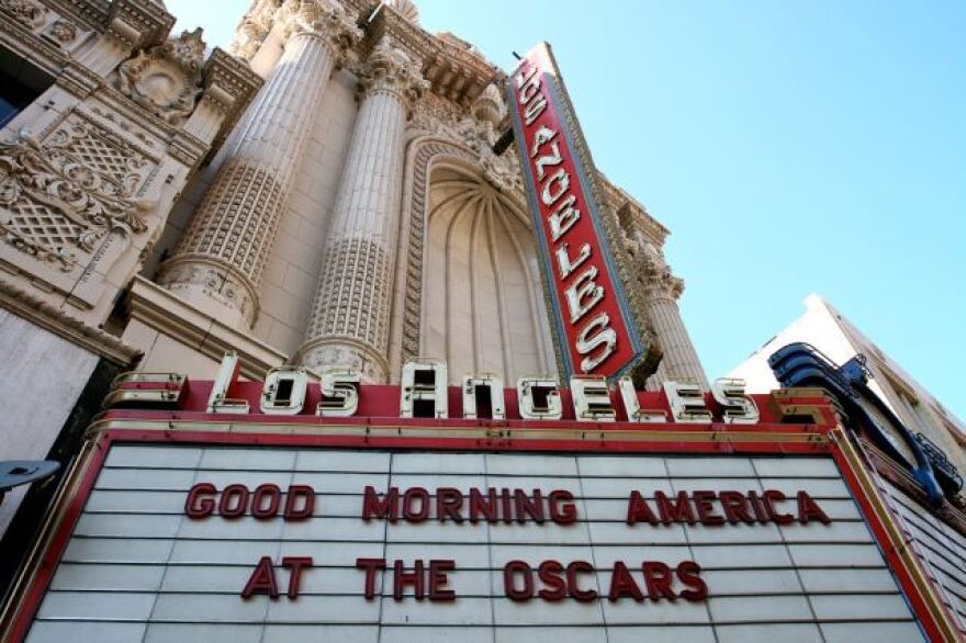Los_Angeles_Theater.jpg