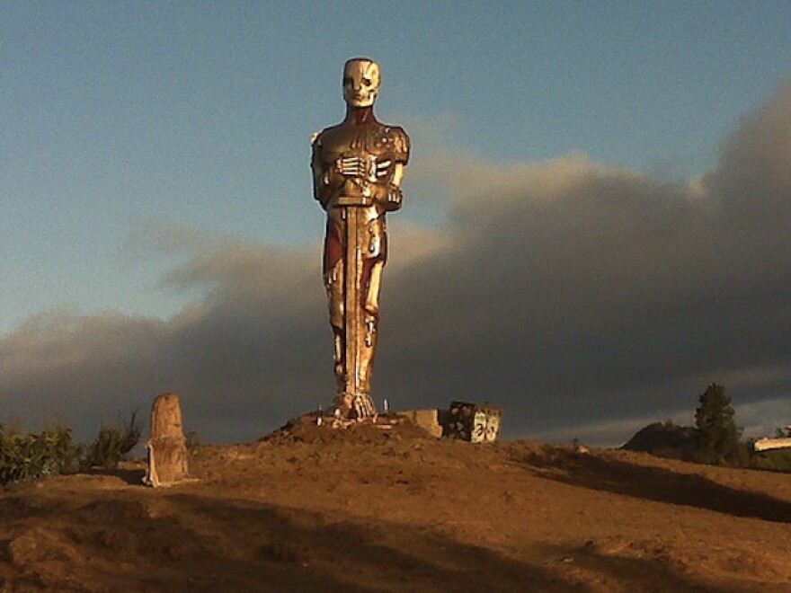 evil-oscar-statue-runyon.jpg