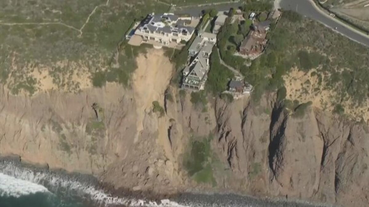 Mansion On Weakened Cliff - Vimarsana News
