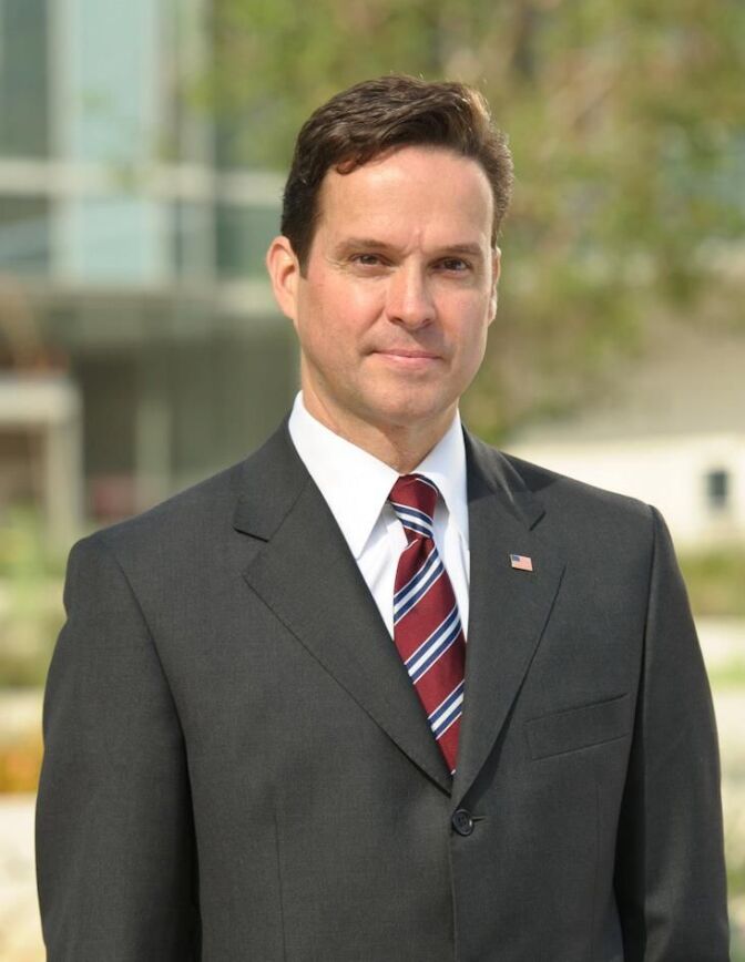 Deputy District Attorney Alan Jackson's campaign for district attorney was endorsed today by former Mayor Richard Riordan. 