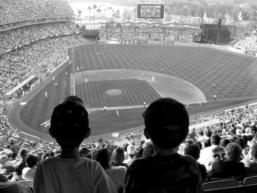 dodgers-bus-union-station.jpg