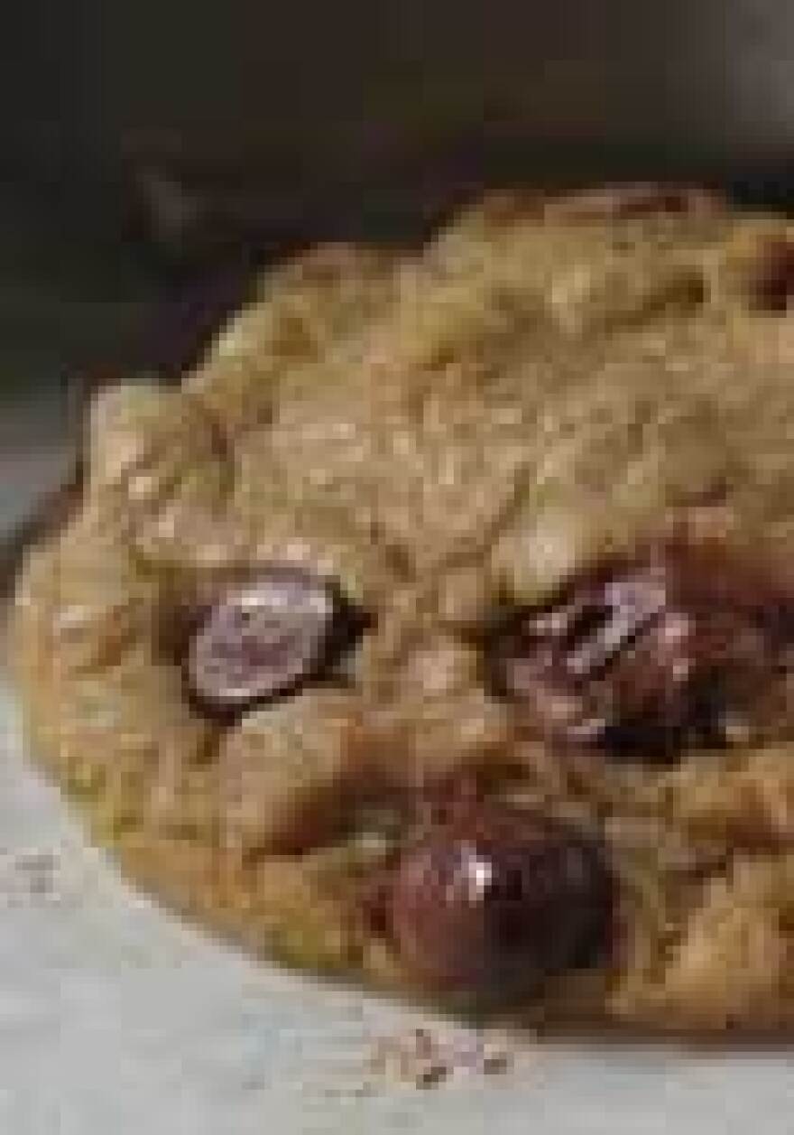 veganchocolatechipcookie.jpg