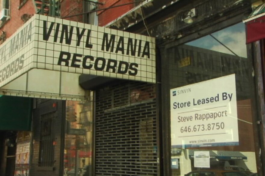 vinylmanianynyclosed.jpg