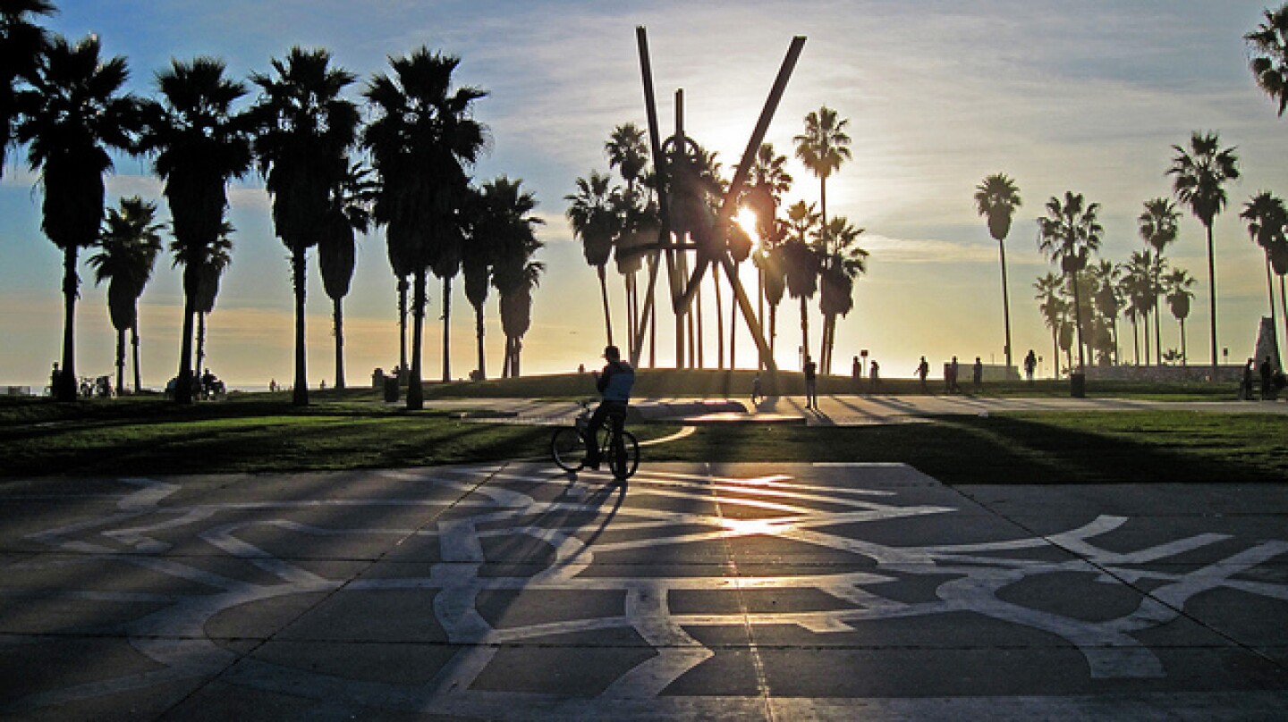 Los Angeles police say a man has been arrested on suspicion of murder in the weekend shooting death of a man in Venice Beach.