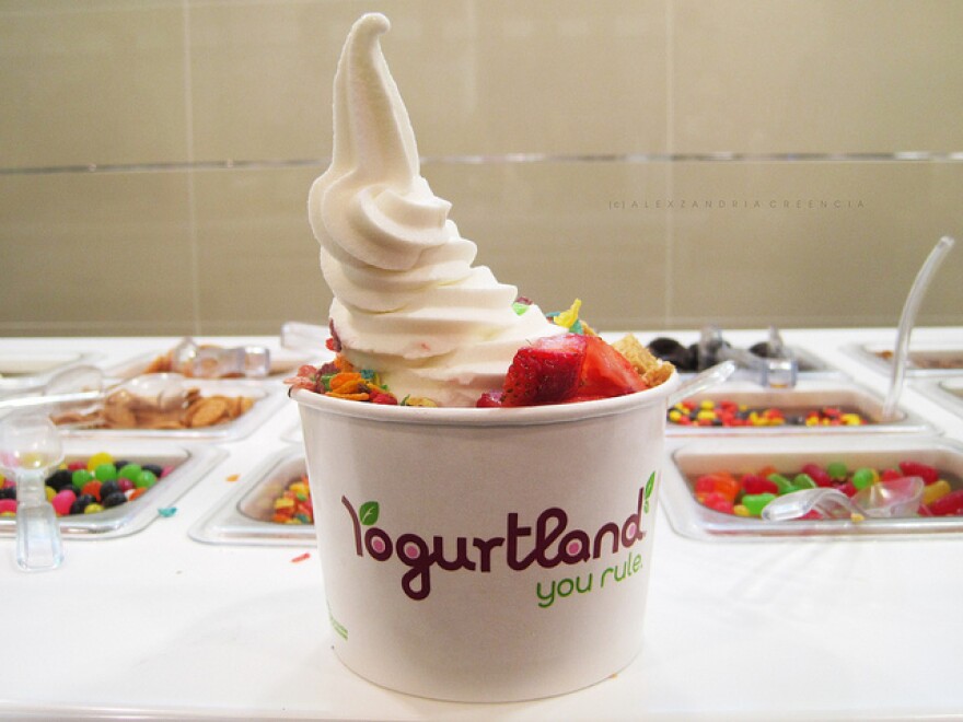 yogurtland-froyo-toppings.jpg