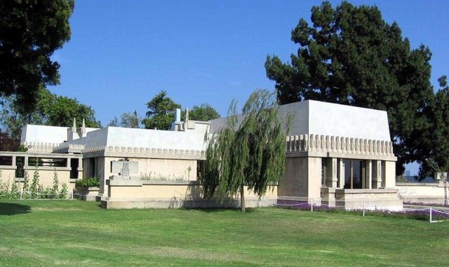 hollyhockhouse.jpg