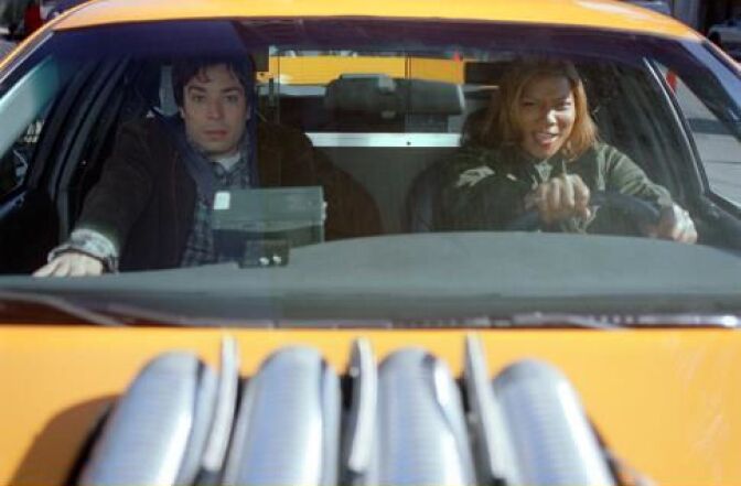 Queen Latifah and Jimmy Fallon in Taxi (2004)