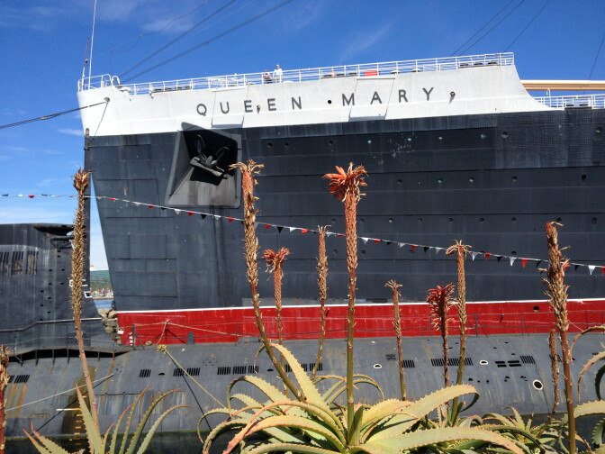Built in Scotland 82 years ago, today the Queen Mary boat is moored in Long Beach. It's the backdrop of ScotsFest 2013