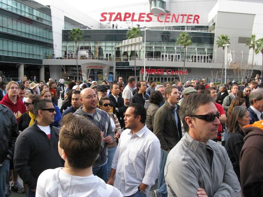 football-stadium-la-live-aeg-staples.jpg